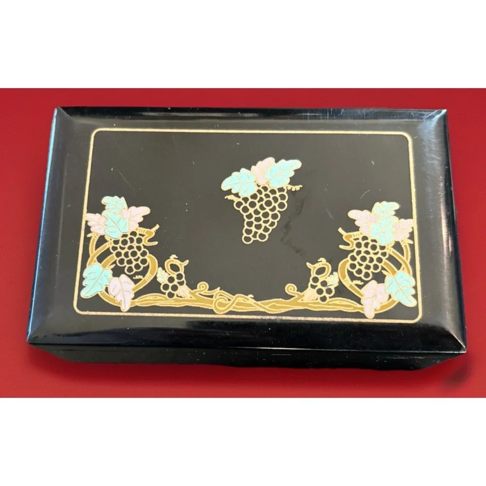 South Dakota Gold Co Lacquer Jewelry Box w Mirror Black Hills Small Grape Design